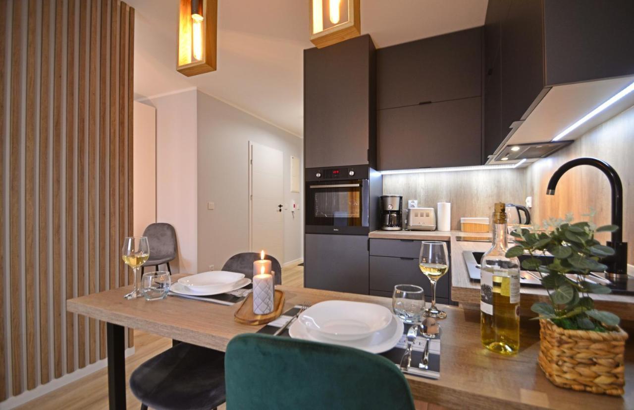 Apartamenty Bryza - Osiedle Sun Towers 38-39, Parking W Garazu シフィノウイシチェ エクステリア 写真