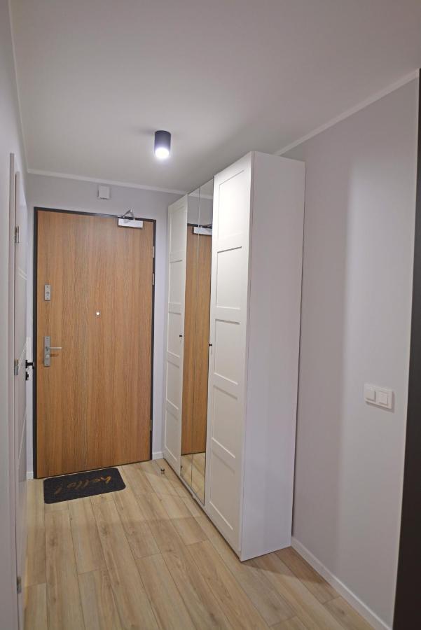 Apartamenty Bryza - Osiedle Sun Towers 38-39, Parking W Garazu シフィノウイシチェ エクステリア 写真